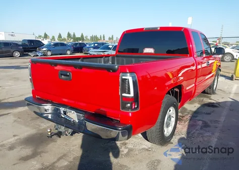 2003 Chevrolet Silverado C1500 из США, поврежденный, VIN 2GCEC19V331160948